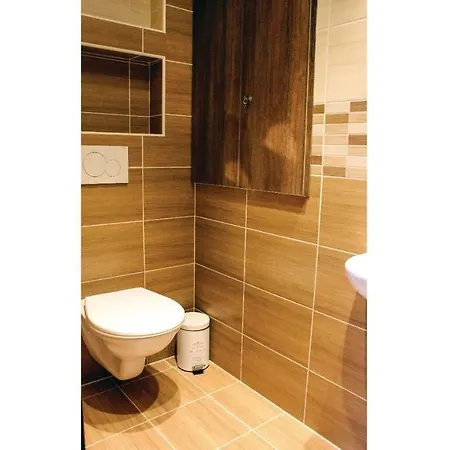 Five Bedroom Holiday In Nebahovy Prachatice