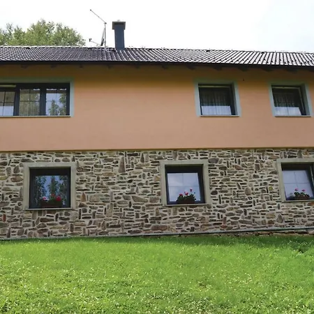 Prázdninový dům Five Bedroom Holiday In Nebahovy Prachatice
