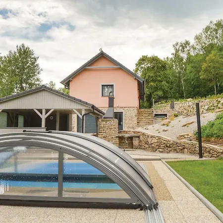 Five Bedroom Holiday In Nebahovy *