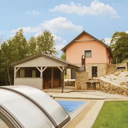 Five Bedroom Holiday In Nebahovy *