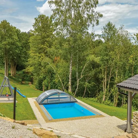 Five Bedroom Holiday In Nebahovy